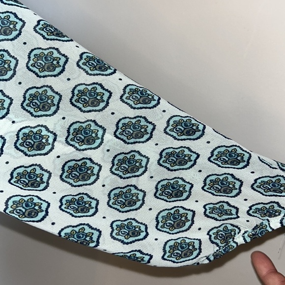 Old Navy Sheer Boho Medallion Top Size Medium - Picture 3 of 6